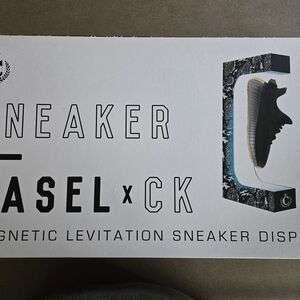 Sneaker Basel Culture Kings